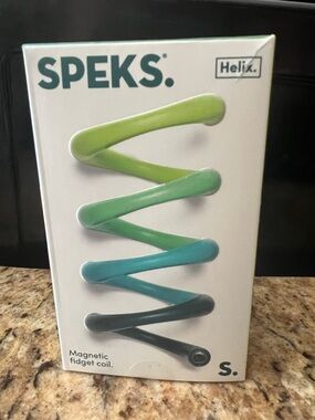 SPEKS Magnetic Fidget Coil - Gradient Green to Teal
